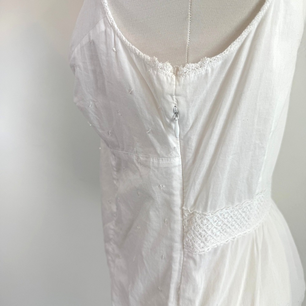 The Limited White Crochet Lace Sequin Tank Top V-Neck Cotton Cottage Coastal M - Picture 9 of 13